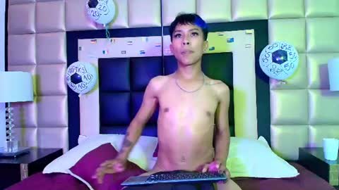 Snapshot of neoxangel69 chatting on June 26, 2026, 4:00 pm neoxangel69 online show from June 26, 2026, 4:00 pm