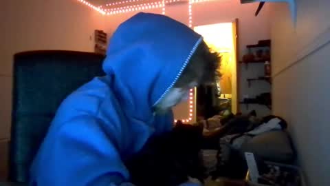 nephew_p online show from April 28, 2026, 12:31 am