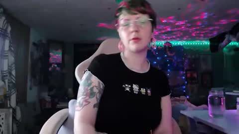 Snapshot of nerdy_squirty chatting on May 27, 2026, 4:31 am NerdySquirty online show from May 27, 2026, 4:31 am