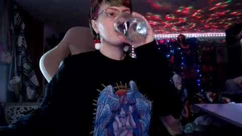Snapshot of nerdy_squirty chatting on June 18, 2026, 5:30 am NerdySquirty online show from June 18, 2026, 5:30 am