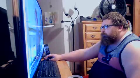 Snapshot of nerdychub4fun chatting on December 17, 2024, 1:07 am nerdychub4fun online show from December 17, 2024, 1:07 am