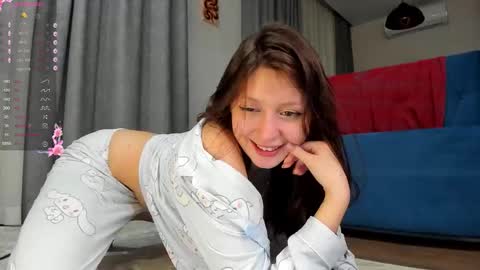 Snapshot of nerenuu_ chatting on November 11, 2025, 4:18 pm Nessa online show from November 11, 2025, 4:18 pm