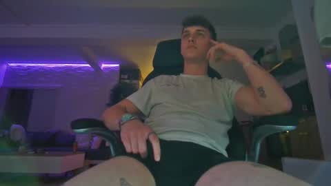 Snapshot of nermmmmm chatting on March 4, 2025, 11:54 pm nermmmmm online show from March 4, 2025, 11:54 pm