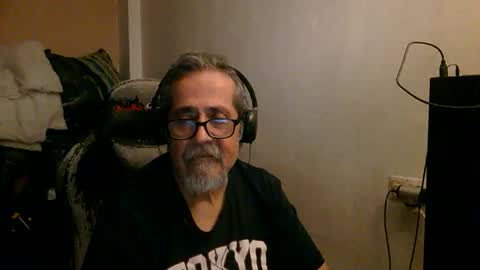 neron401 online show from April 13, 2026, 4:07 am