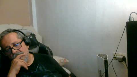 Snapshot of neron401 chatting on July 4, 2026, 12:50 am neron401 online show from July 4, 2026, 12:50 am