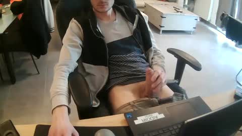 Snapshot of nerosse chatting on March 4, 2025, 3:26 pm nerosse online show from March 4, 2025, 3:26 pm