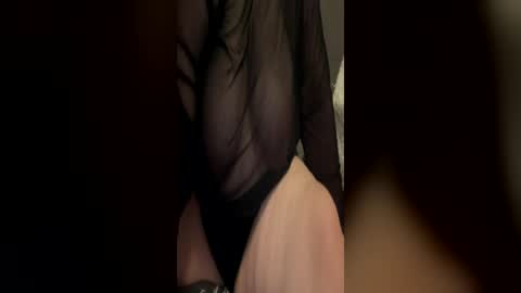 Snapshot of nessa_nicole chatting on June 15, 2026, 11:18 pm Nessa Nicole online show from June 15, 2026, 11:18 pm