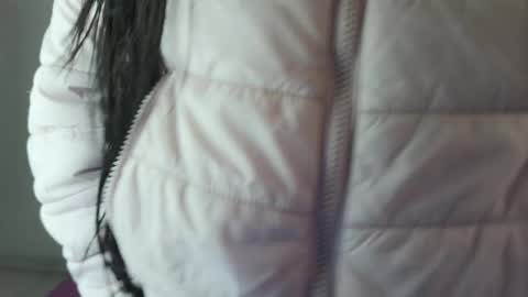 nesuko_kamado online show from December 15, 2025, 11:25 am