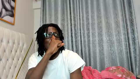 Snapshot of netfux_and_chill chatting on December 14, 2025, 7:07 pm netfux_and_chill online show from December 14, 2025, 7:07 pm