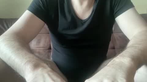 Snapshot of neu242gierig chatting on November 21, 2025, 7:40 am Neu242Gierig online show from November 21, 2025, 7:40 am