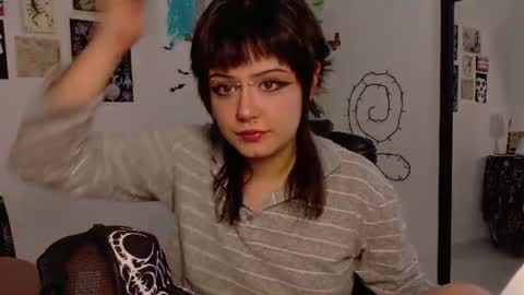Snapshot of neurotic_witch chatting on July 8, 2026, 9:36 am Mar online show from July 8, 2026, 9:36 am