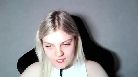 never_enoughh online show from June 12, 2026, 3:44 pm