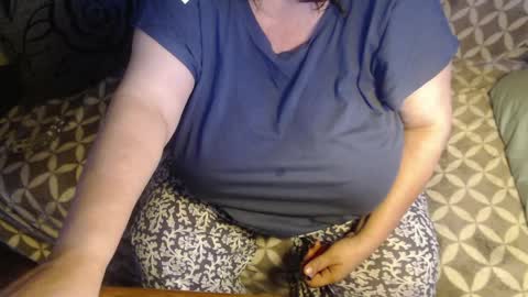 Snapshot of new_milf chatting on June 5, 2026, 2:29 am Lilly online show from June 5, 2026, 2:29 am