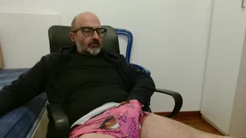 simi online show from October 31, 2025, 7:26 pm