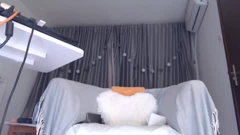 Snapshot of newamore chatting on November 5, 2025, 8:09 pm Im Ana ntmu...Please dontt forget to give thump up and follow me kiss online show from November 5, 2025, 8:09 pm