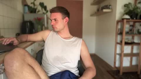 Snapshot of newbief chatting on March 10, 2025, 1:54 pm Finnr online show from March 10, 2025, 1:54 pm