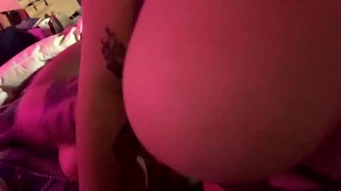 Snapshot of newby101 chatting on December 11, 2024, 11:41 am Meow Meow online show from December 11, 2024, 11:41 am