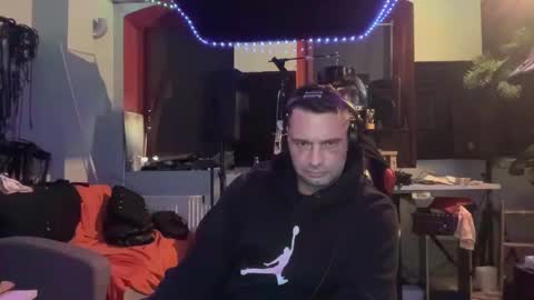 Snapshot of newcouple2023 chatting on November 6, 2025, 12:28 pm newguy2025 online show from November 6, 2025, 12:28 pm