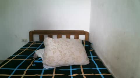 Snapshot of newest_star69 chatting on January 9, 2025, 6:48 am Lucy Pearl online show from January 9, 2025, 6:48 am