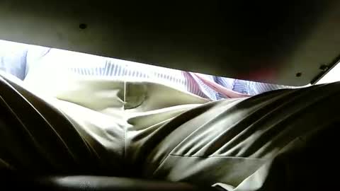 Snapshot of newtothis1015 chatting on November 10, 2025, 11:04 pm Daring online show from November 10, 2025, 11:04 pm