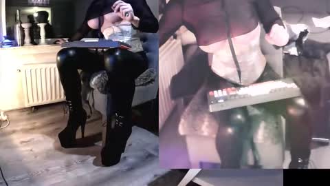 Snapshot of newwetcouple chatting on February 23, 2026, 12:30 am NylonHeelFreaks online show from February 23, 2026, 12:30 am