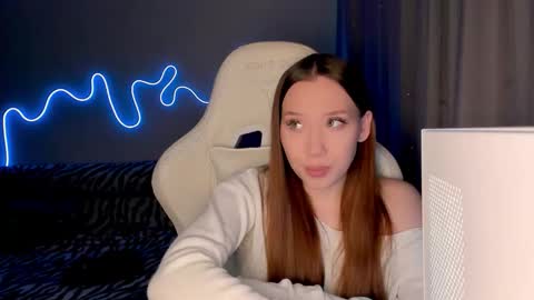 Snapshot of neyrmina chatting on February 7, 2026, 1:26 pm Mina online show from February 7, 2026, 1:26 pm