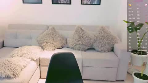 Snapshot of neythan__blaze chatting on October 6, 2025, 6:05 pm online show from October 6, 2025, 6:05 pm