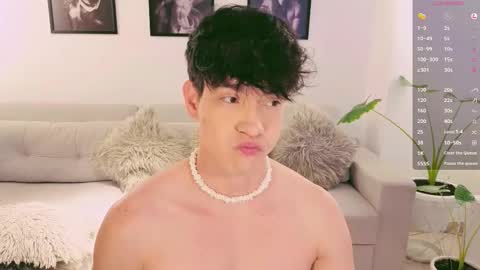 Snapshot of neythan__blaze chatting on October 15, 2025, 12:33 am online show from October 15, 2025, 12:33 am