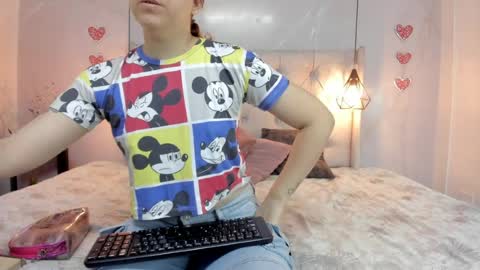 Milena online show from April 1, 2026, 12:17 pm