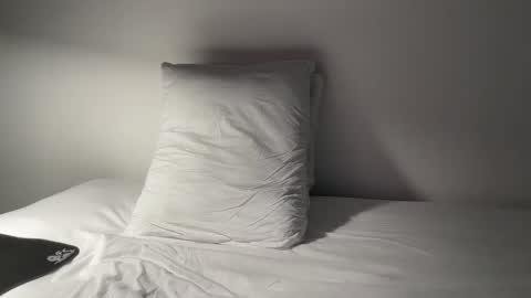 Adrian Von Ziegler online show from October 24, 2025, 1:40 pm