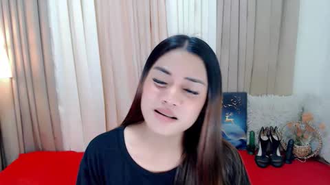 hottie nicole online show from December 15, 2025, 12:15 am