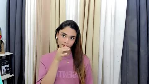 Snapshot of nhicolehollywood chatting on February 3, 2026, 2:53 am hottie nicole online show from February 3, 2026, 2:53 am