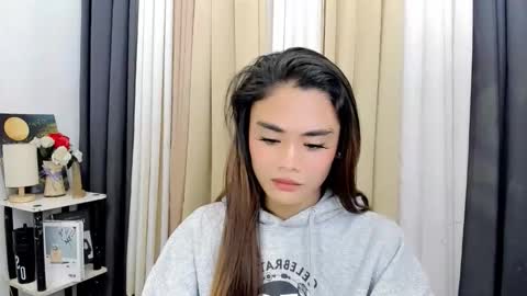 Snapshot of nhicolehollywood chatting on February 10, 2026, 1:10 am hottie nicole online show from February 10, 2026, 1:10 am