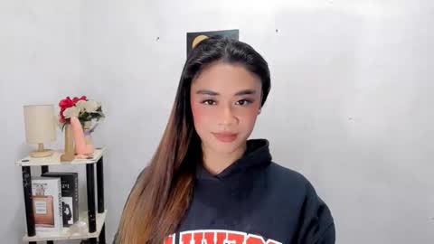 Snapshot of nhicolehollywood chatting on March 3, 2026, 1:23 am hottie nicole online show from March 3, 2026, 1:23 am