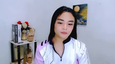 Snapshot of nhicolehollywood chatting on April 21, 2026, 1:29 am hottie nicole online show from April 21, 2026, 1:29 am