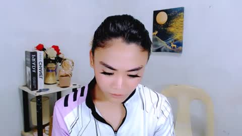 Snapshot of nhicolehollywood chatting on April 21, 2026, 2:51 am hottie nicole online show from April 21, 2026, 2:51 am