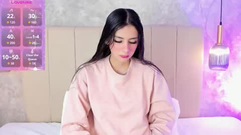 Nia online show from December 4, 2025, 11:52 am