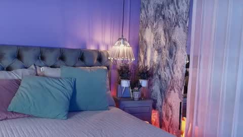 Snapshot of nia__s chatting on December 16, 2025, 11:59 am Nia online show from December 16, 2025, 11:59 am