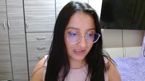 Snapshot of nia_cop chatting on January 4, 2025, 12:48 am Dani online show from January 4, 2025, 12:48 am