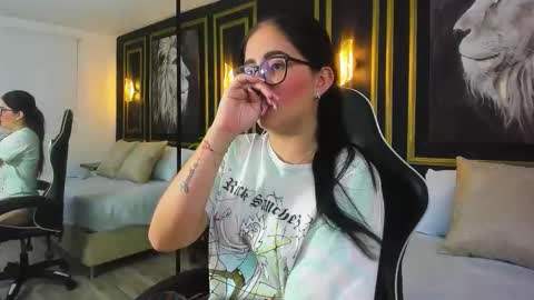 N I A online show from October 24, 2025, 2:57 pm