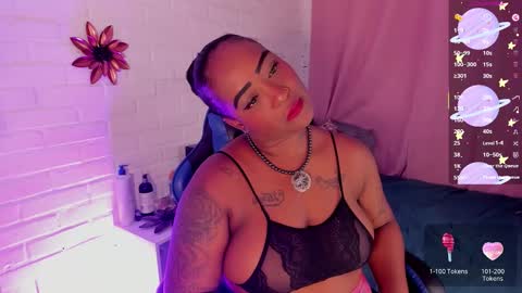 Nia online show from November 13, 2025, 10:58 am