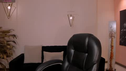 Snapshot of niasalvatore chatting on May 13, 2026, 2:53 am Call me Nia online show from May 13, 2026, 2:53 am