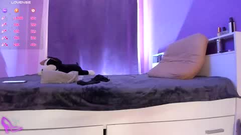 Nica online show from November 21, 2025, 9:30 am