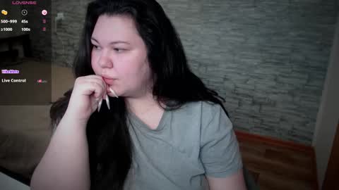 Snapshot of nicara_ chatting on March 6, 2025, 9:58 am nicara_ online show from March 6, 2025, 9:58 am