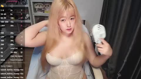 Snapshot of nice_belle chatting on June 4, 2026, 9:48 am Belle online show from June 4, 2026, 9:48 am