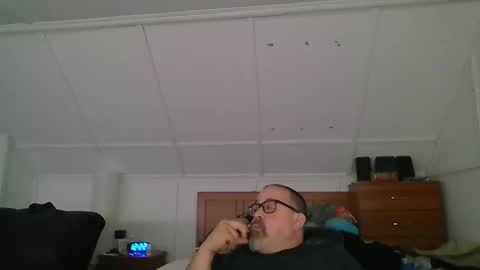 niceguy7208 online show from May 18, 2026, 4:18 am