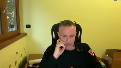 Andrew online show from October 1, 2025, 4:46 pm