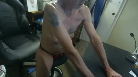 Snapshot of nicethickbulge chatting on June 15, 2026, 3:53 am NiceThickBulge online show from June 15, 2026, 3:53 am