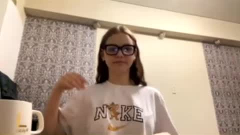 Nicole online show from April 23, 2026, 7:38 pm