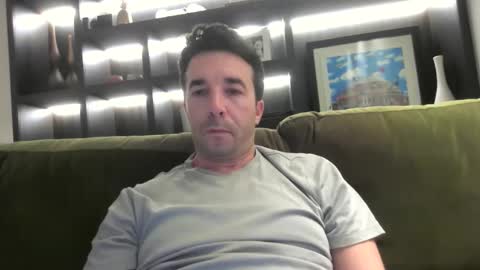 James online show from October 19, 2025, 9:48 pm